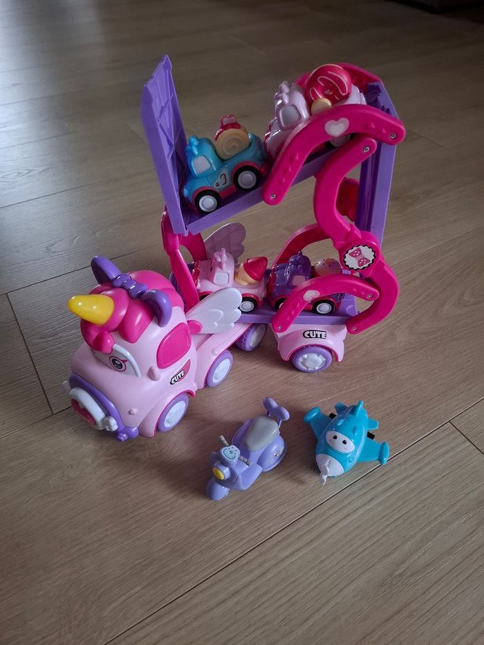 Transporteur voiture filles - photo numéro 2