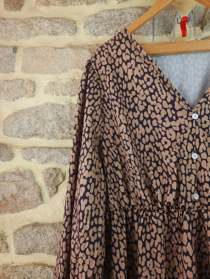 Robe léopard manches bouffantes multicolore Femme taille 54 marque Boohoo 💎 - photo numéro 2