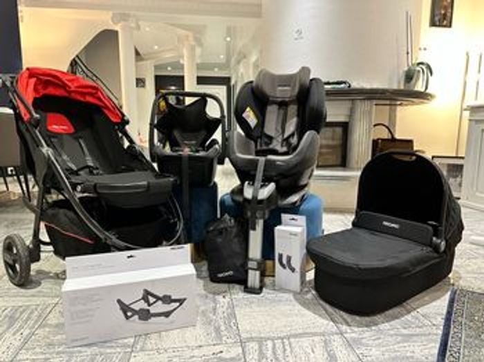 Ensemble Recaro, poussette + siège auto +cosy+nacelle+adaptateurs