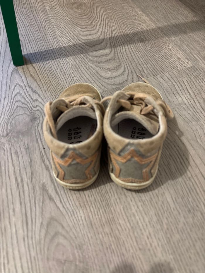 Chaussure bébé - photo numéro 3