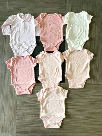 Lot bodys bébé fille taille 3-6 mois 