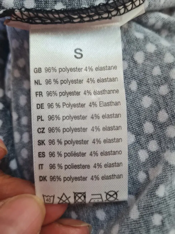 Robe YFT indiqué TS plutôt L - photo numéro 8
