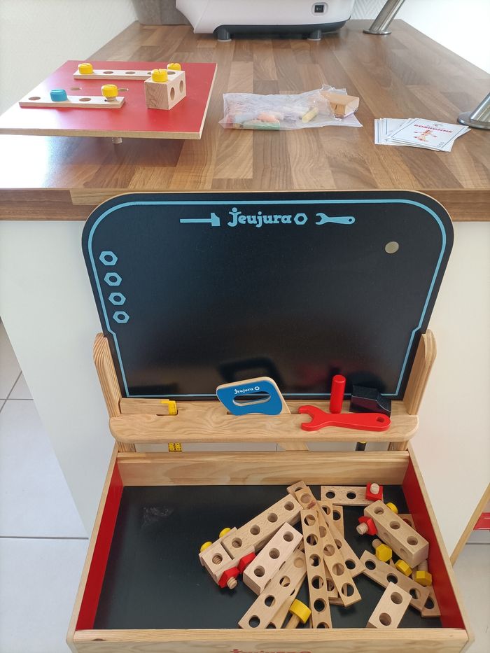 Établi bois avec grande ardoises + outils et accessoires 94 cm*46,5cm Jeujura - photo numéro 2