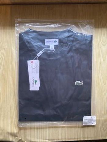 T-shirt Lacoste noir – Taille M – Neuf avec étiquettes