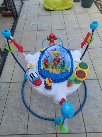 Aire d éveil à rebonds baby Einstein