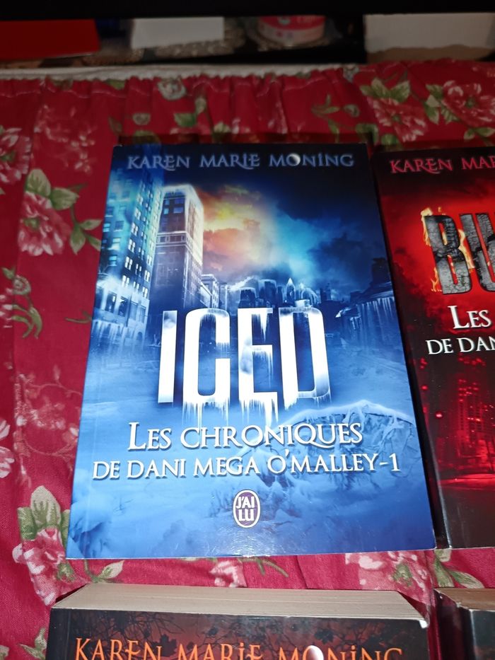 Lot chroniques de Dani mega O'Malley - photo numéro 2