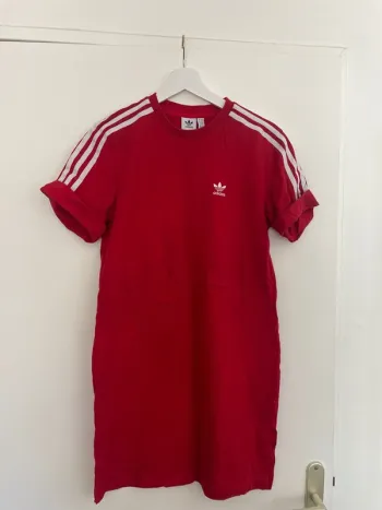 Robe t-shirt adidas 34