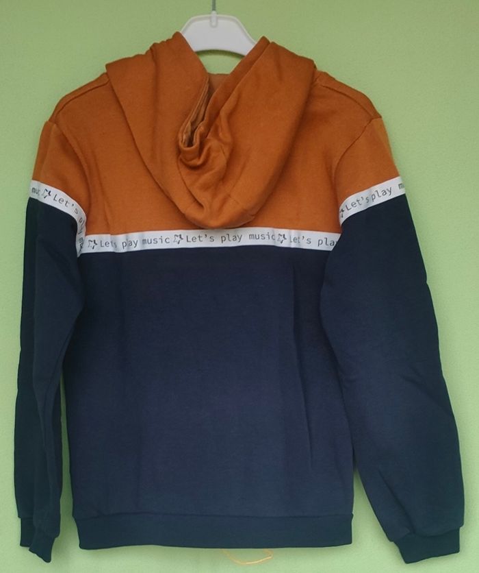 Sweat à capuche taille 12 ans - photo numéro 3