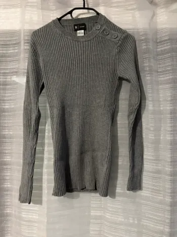 Pull gris