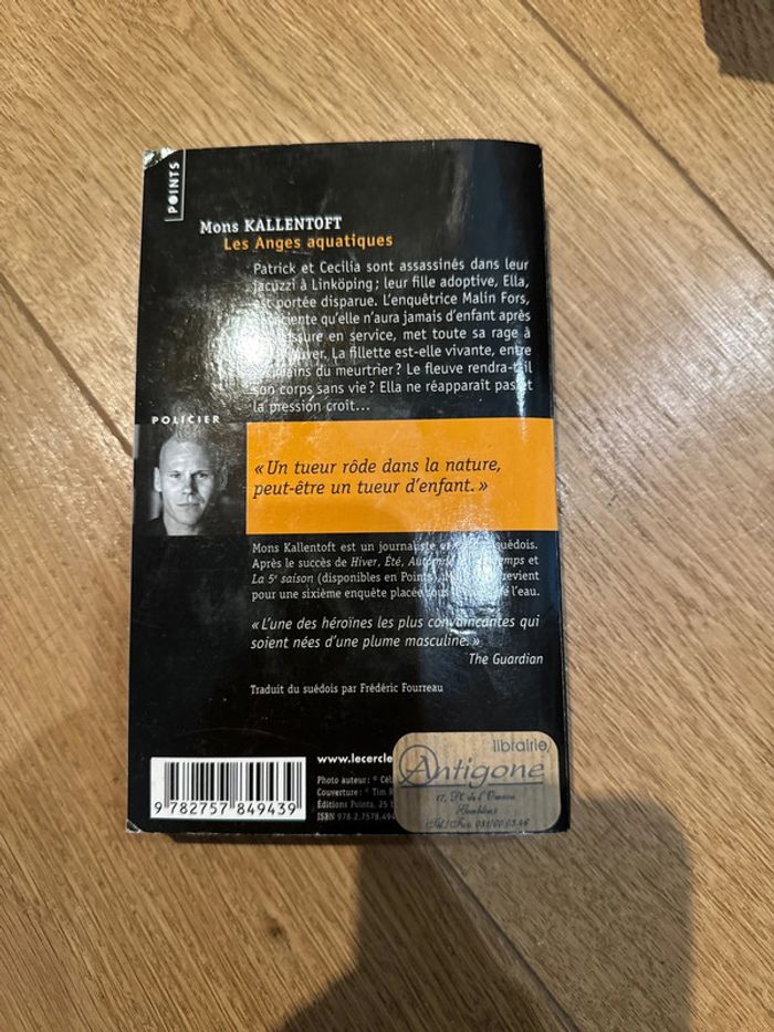 Livre les anges aquatiques - photo numéro 2