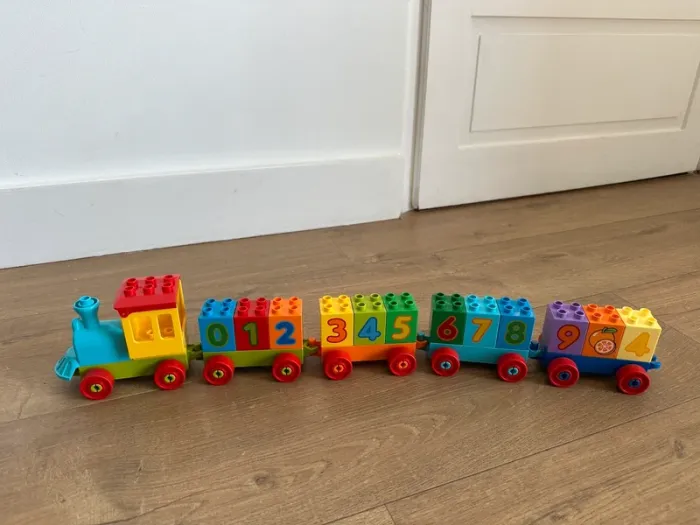 Petit train LEGO Duplo avec wagon supplementaire LEGO Duplo