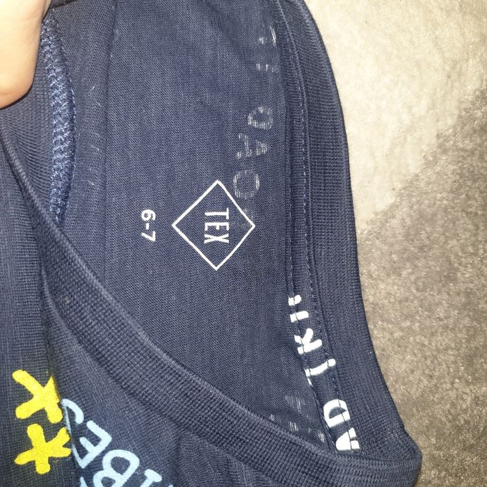 T shirt neuf - photo numéro 2