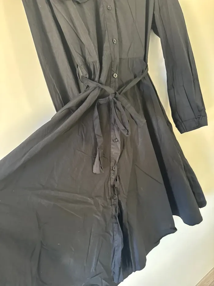 👗 Robe noir - effet chemise - taille unique - neuf sans étiquette - new collection - photo numéro 8