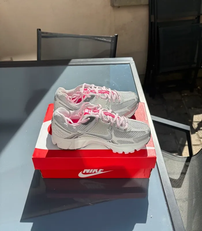 Nike Zoom Vomero 5 pink/rose