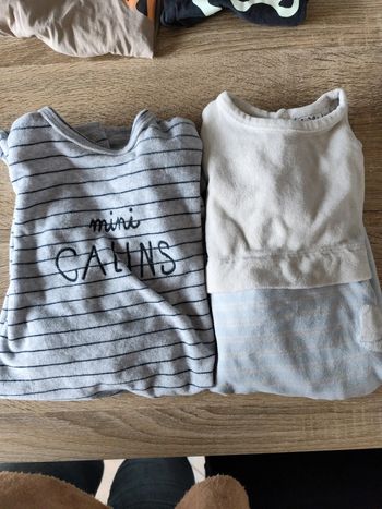 2 pyjamas 9 mois