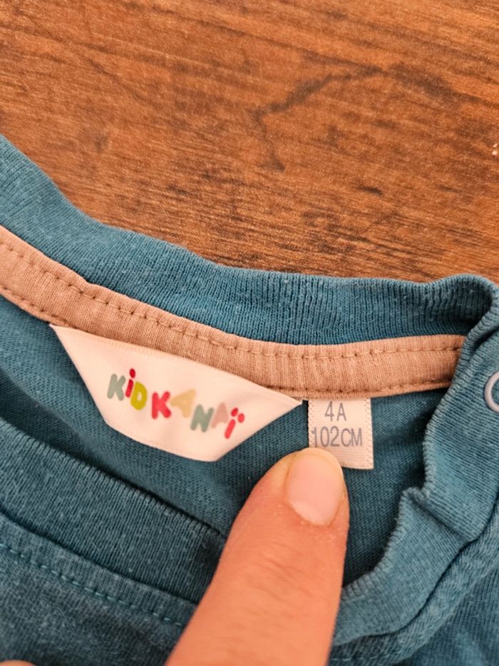 T-shirt manches longues 4ans - photo numéro 2