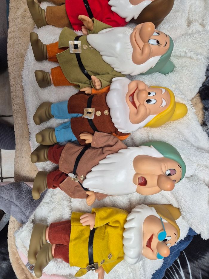 Blanche neige et les 7 nains - photo numéro 2