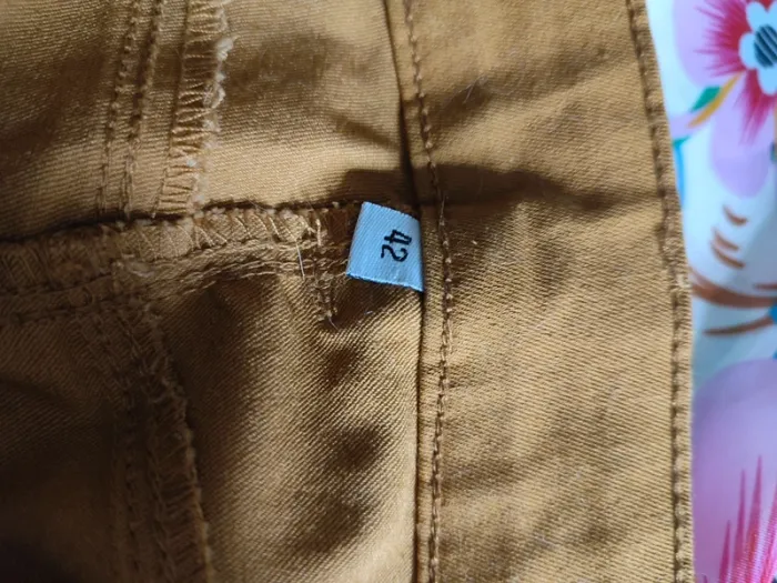 Pantalon droit moutarde - photo numéro 6