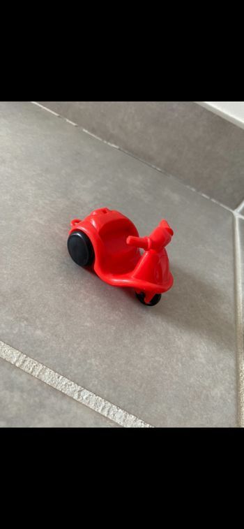 Jouet figurine scooter
