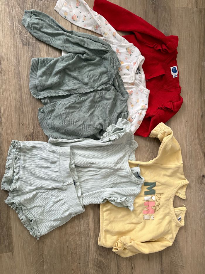 Lot vêtements 12 mois - photo numéro 4
