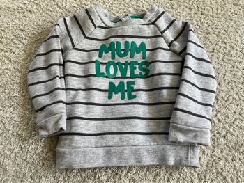 Sweat pull « Mum loves me » taille 9 mois marque Influx