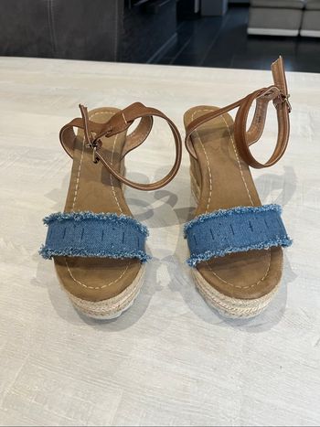 Chaussures compensées