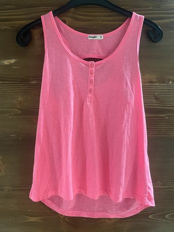 Débardeur rose fluo ouverture dans le dos