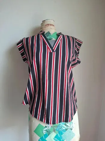 Haut à rayures chic, quasi neuf, taille XL