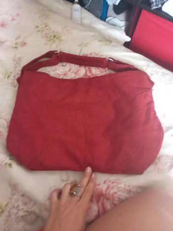 Sac neuf effet daim rouge