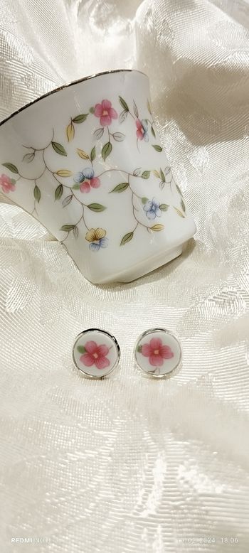 Boucles d'oreilles fleurs roses
