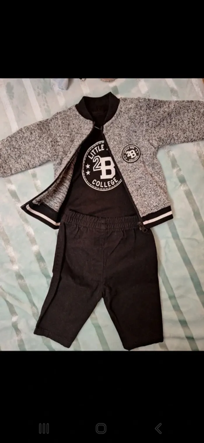 Ensemble pantalon,  tee-shirt et gilet, 3 mois