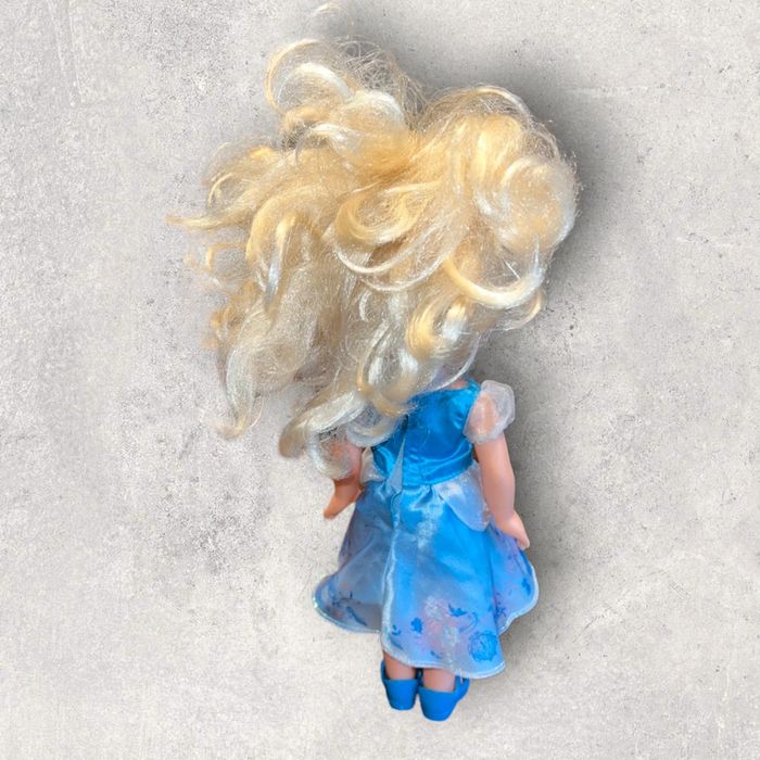 Poupee disney princesse cendrillon - photo numéro 4