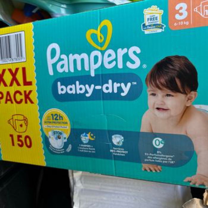 150 Couche Pampers taille 3