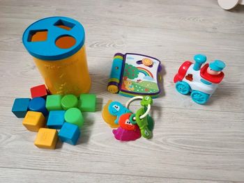 Lot jouet éducatif et musicaux