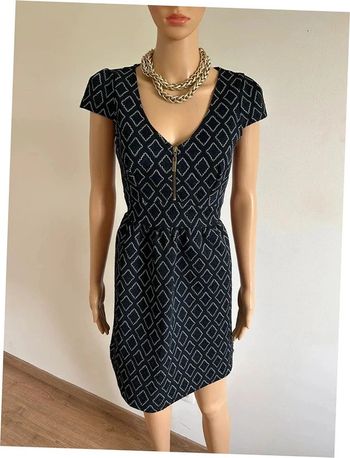 Robe bleue marine et blanche à manches courtes Naf Naf taille S jamais portée