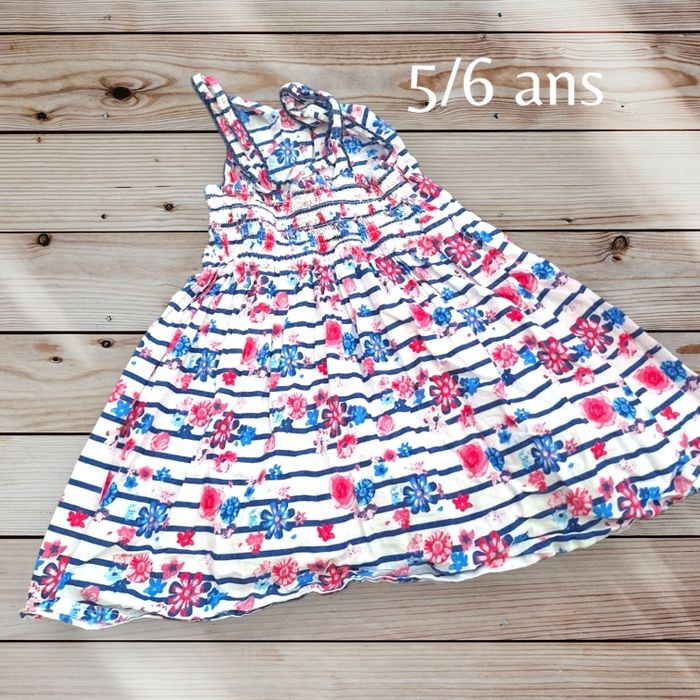 Robe fleurie - photo numéro 3