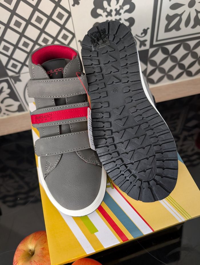 Baskets garçon. Taille 30. Neuf. Balducci. Semelle intérieure en cuir - photo numéro 6