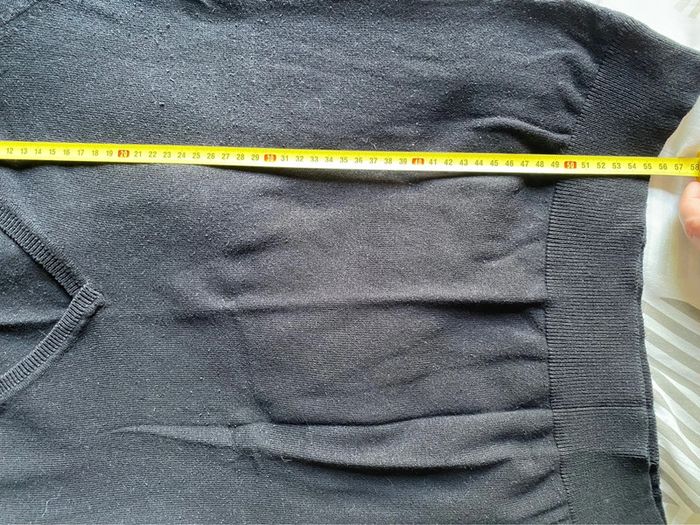 Pull cache-cache col V noir taille 42-44 - photo numéro 3