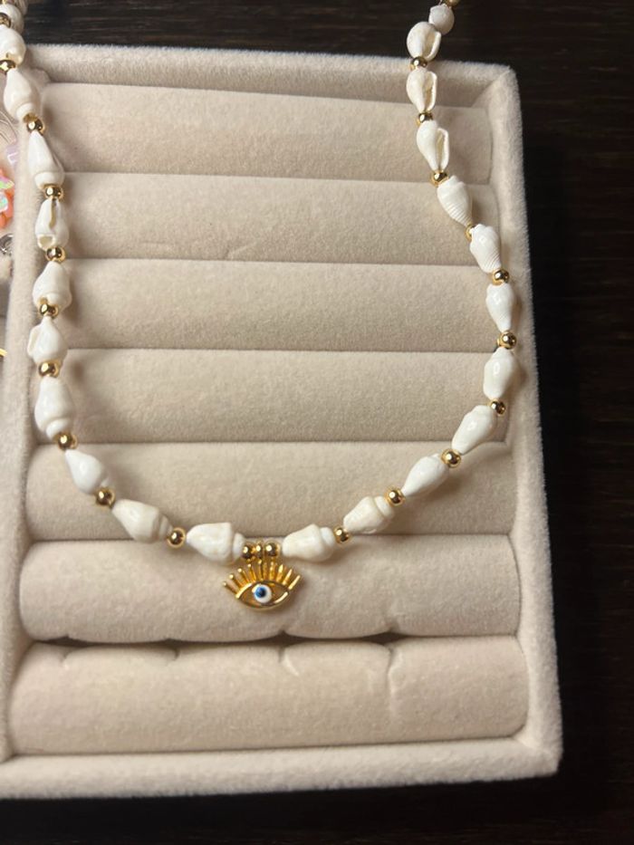Collier doré coquillage - photo numéro 2