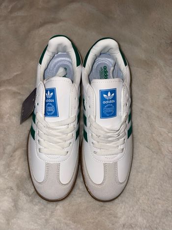 Baskets Adidas Handball Spezial neuves, jamais portées.