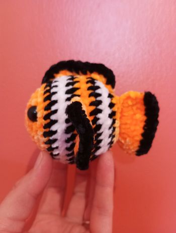 Poisson clown au crochet
