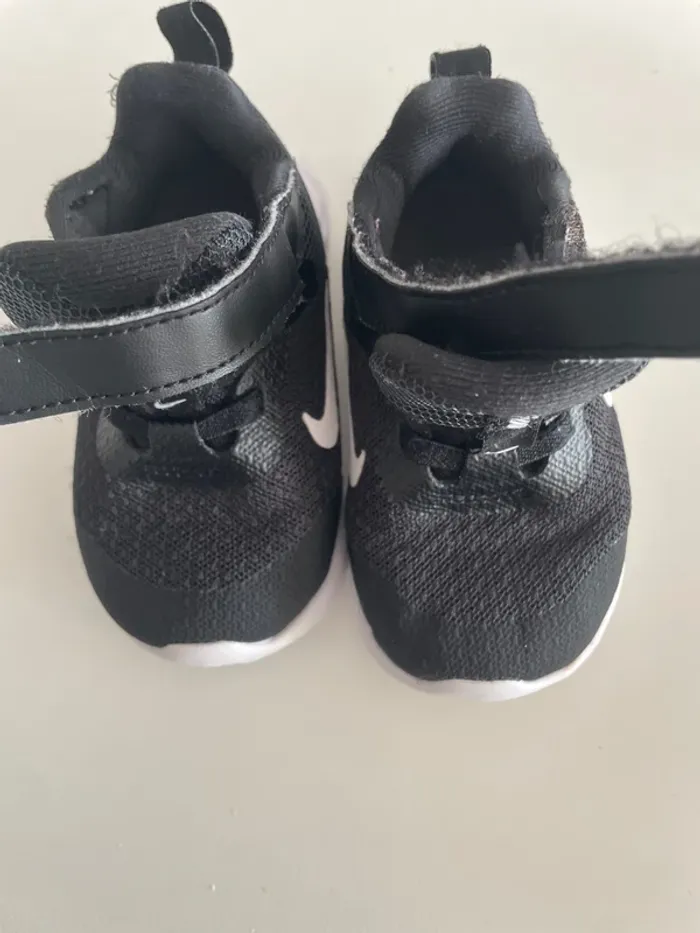 Basket Nike taille 21