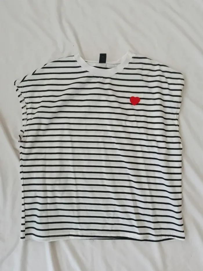 T-shirt manches courtes rayé détail coeur Shein taille S