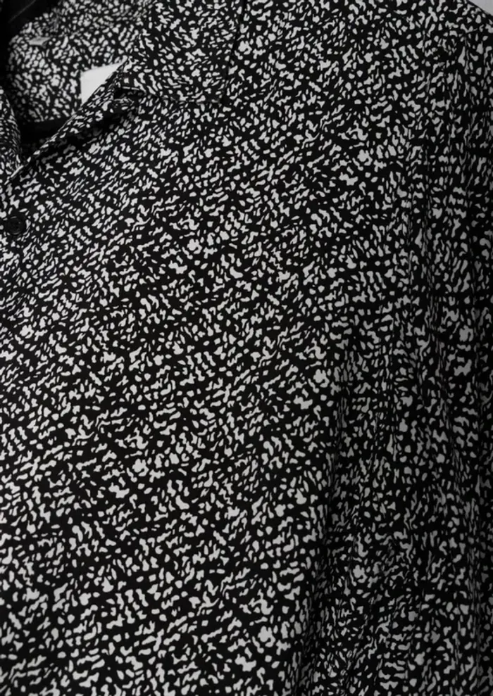 Chemise manches longues imprimé noir blanc abstrait Sandro Taille S - photo numéro 5