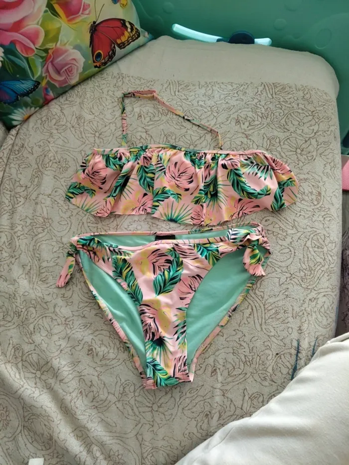Maillot de bain 2 pièces 12/14 ans