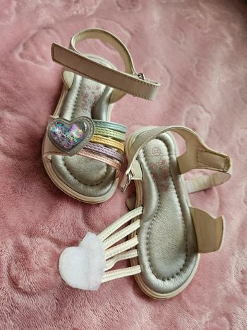 Sandales fille avec coeur pailettes