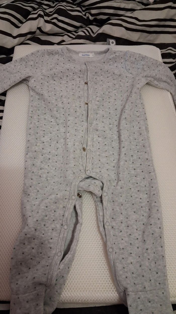 Lot pyjamas 6 mois - photo numéro 2