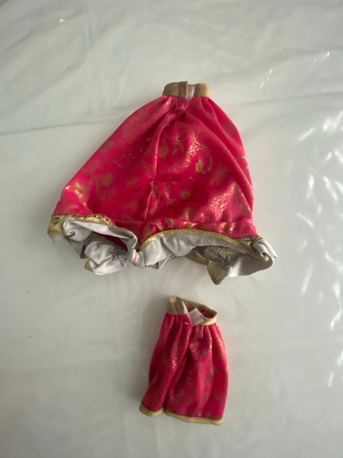 Lot Vêtements Poupée Barbie / Disney – Jupe & Surjupe Rose & Or - photo numéro 4