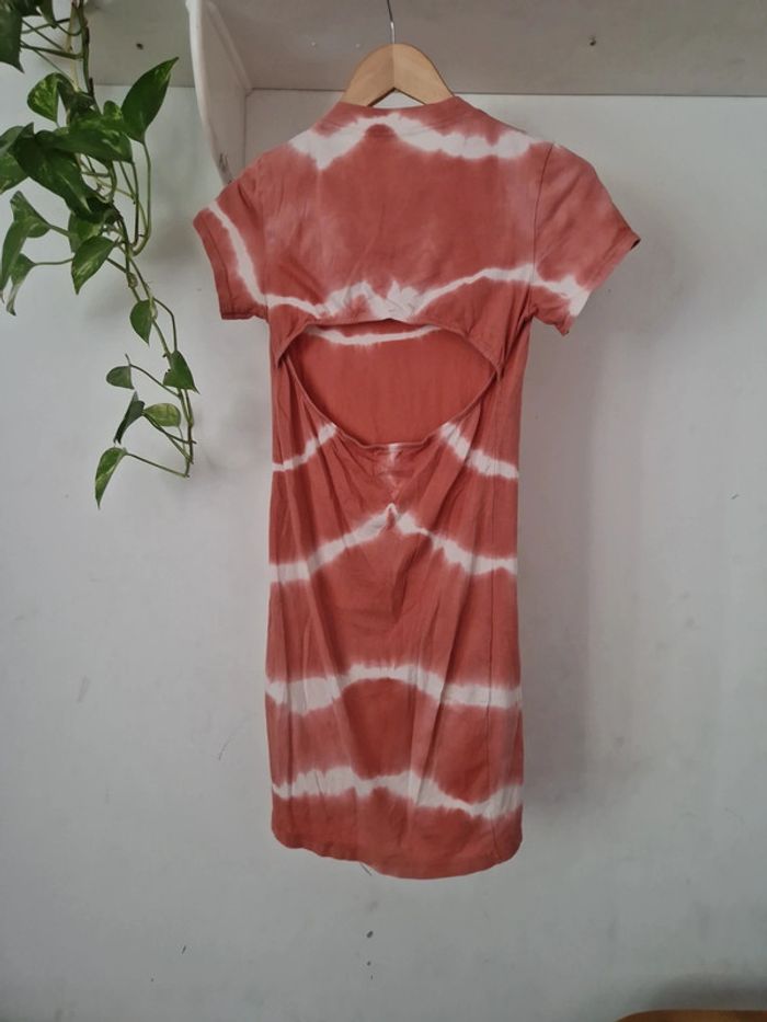 Robe d'été dos nu - photo numéro 2