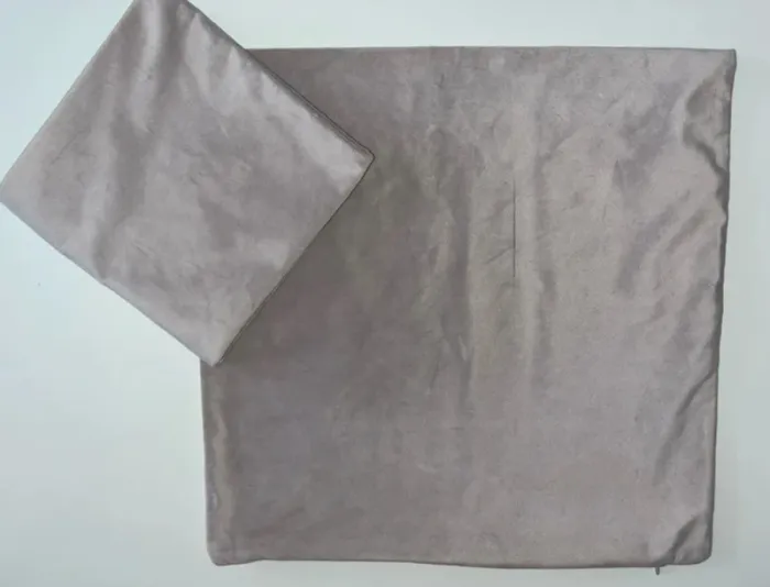 Lot 2 housses de coussin velours champagne 40x40 - photo numéro 3